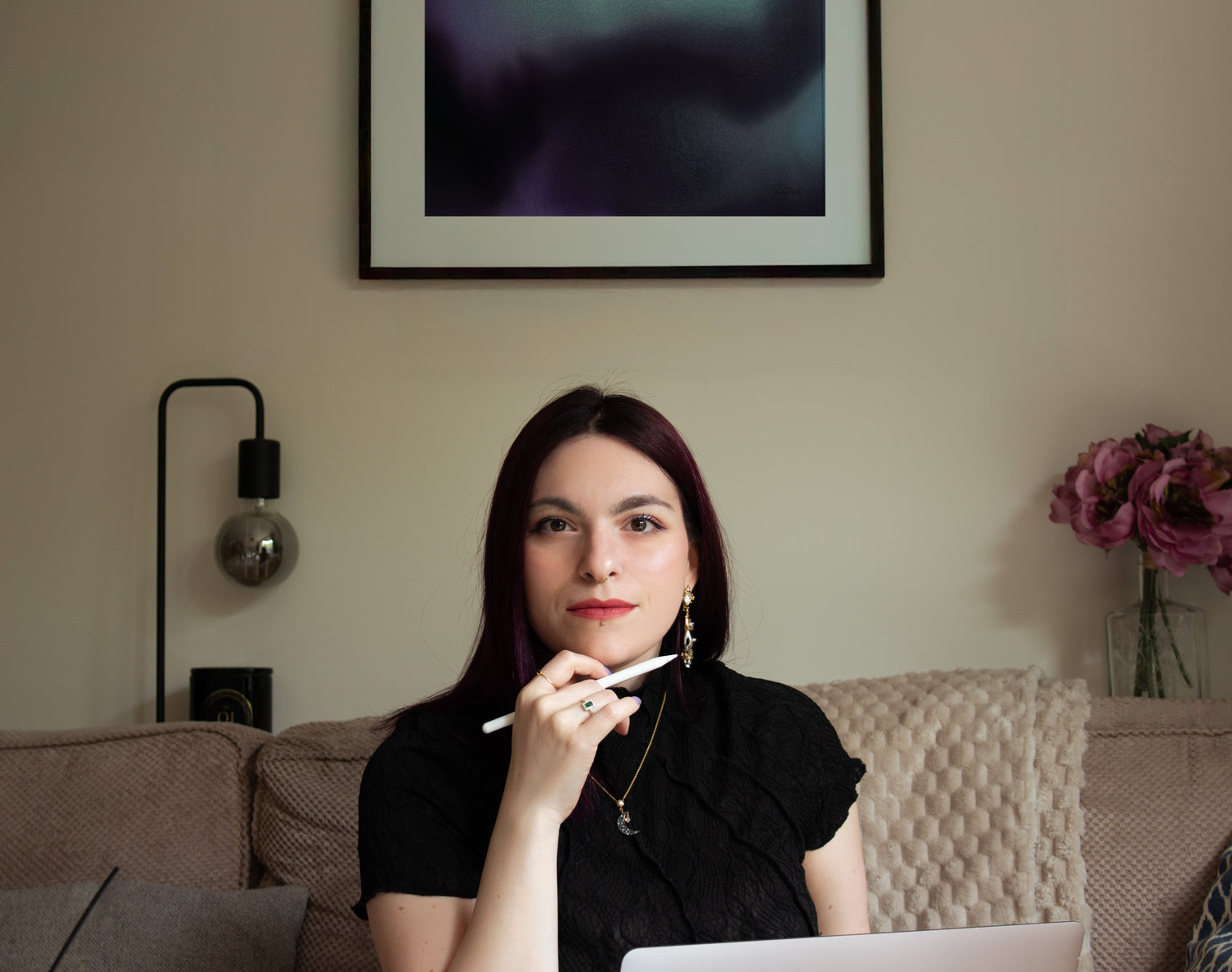 Nicole Potrich, London contemporary artist and founder of Infinite Studio, debuting the Claiming Form abstract art collection.